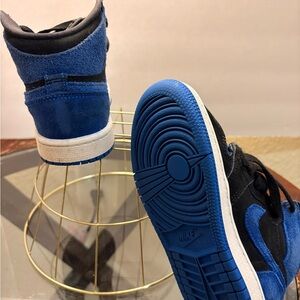 Nike Kids Black and Blue Sneakers
